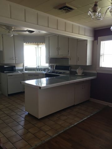 520 State St, Caraway, AR 72419-8509