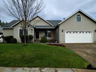 2315 Kelsay Ct, Roseburg, OR 97471-2481