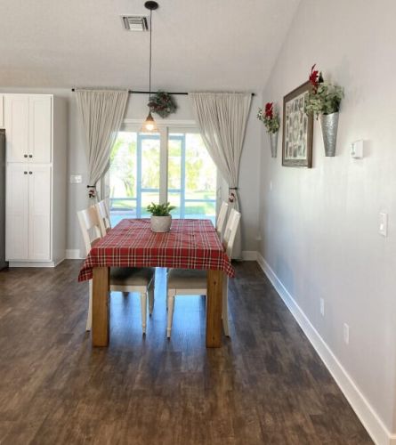 364 Ridgecrest Dr, Fort Pierce, FL 34953-5917