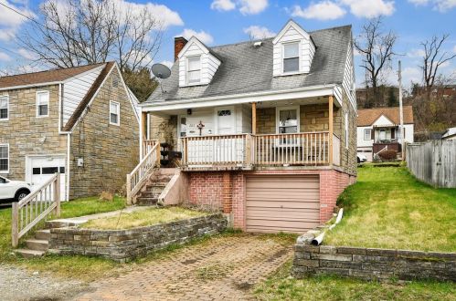 2018 Dalton St, Mckeesport, PA 15132-7607