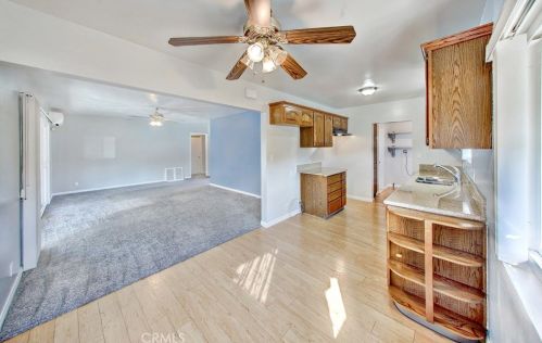 5207 Stevely Ave, Lakewood CA  90713-2114 exterior