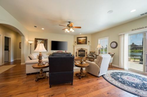 660 Avocet Way, Pismo Beach CA  93420-5571 exterior