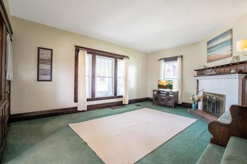 524 Pennsylvania Ave, Oakmont PA  15139-1561 exterior