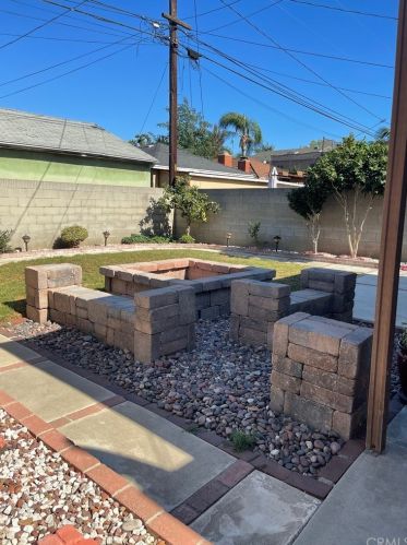 5506 Lakewood Blvd, Lakewood CA  90712-1724 exterior