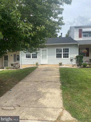 105 Beaver Ct, Bear DE  19701-1082 exterior