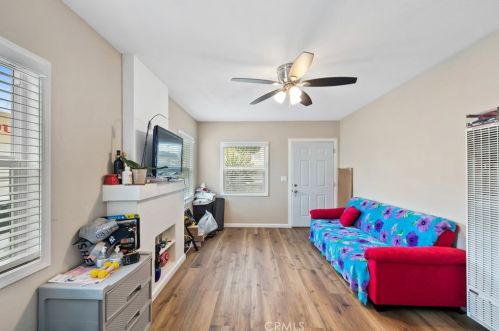 5729 California Ave, Long Beach CA  90805-4738 exterior