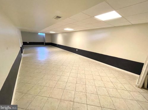 32 Pin Oak Dr, Dover DE  19904-2373 exterior