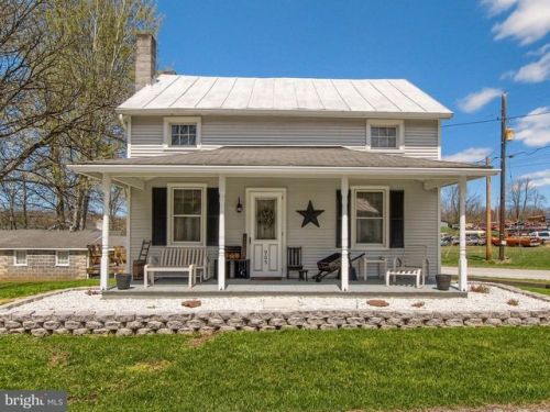 905 Zeigler Rd, Wellsville, PA 17365-9764