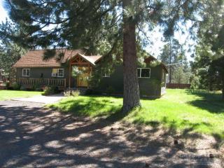 60330 Cinder Butte Rd, Bend OR  97702-8959 exterior