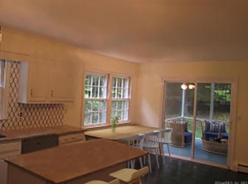 190 Briscoe Rd, New Canaan CT  06840-2303 exterior