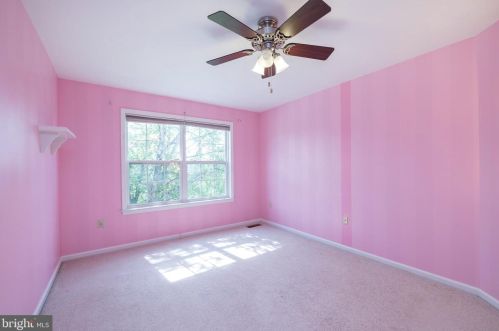 5027 Woodgate Ln, Collegeville PA  19426-3365 exterior