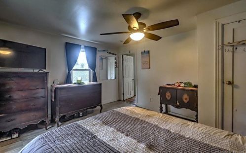 1 Hunters Ln, Ansonia CT  06401-2022 exterior