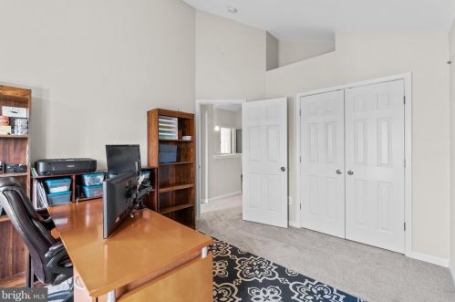 317 Baish Dr, Leesburg VA 20175-6149 exterior