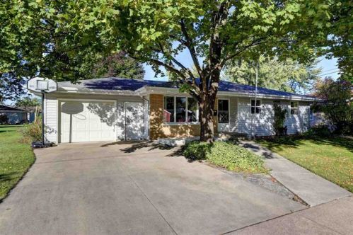 336 Roger St, Kimberly WI  54136-1227 exterior