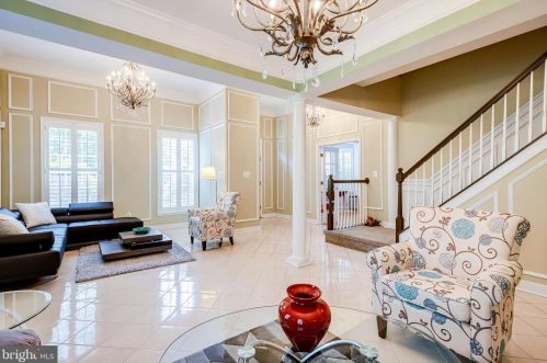 9517 Moonen Bay Ln, Bristow VA  20136-3515 exterior