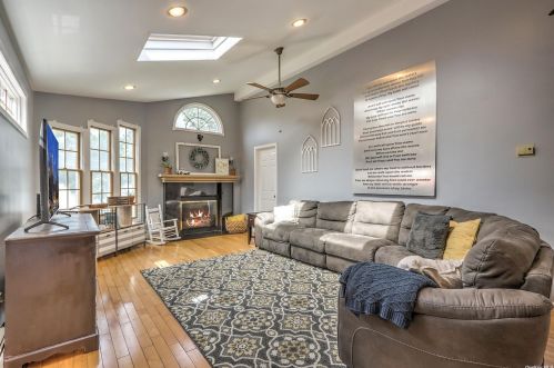 1012 Erie Ave, North Lindenhurst NY  11757-2117 exterior