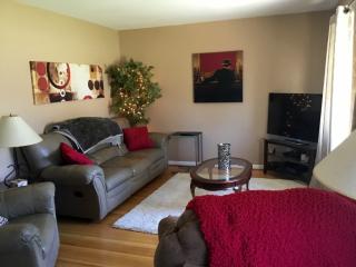 288 Jefferson Ave, Fairport, NY 14450-2328