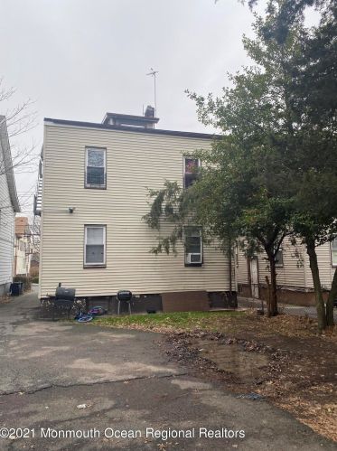 323 Myrtle Ave, Irvington, NJ 07111-2715