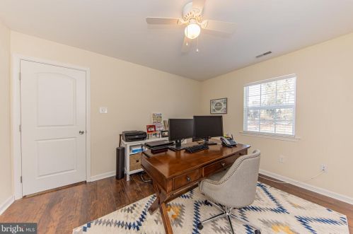 103 Dolington Rd, Yardley PA 19067-2621 exterior