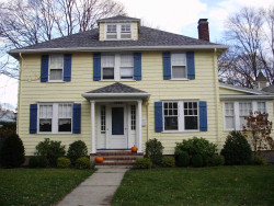 5 Briar Ln, Newton, MA 02460-1801