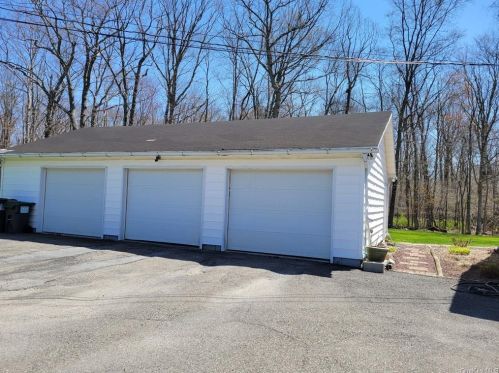 124 Racketts Rd, Westtown, NY 10998-2707