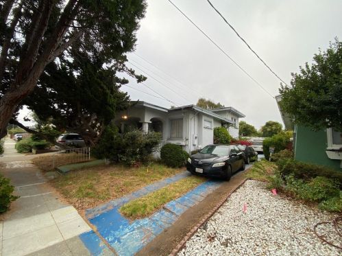1326 Blake St, Berkeley, CA 94702-2114