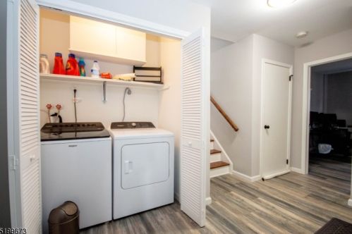 1 Mountain View Dr, Wantage NJ  07461-3032 exterior