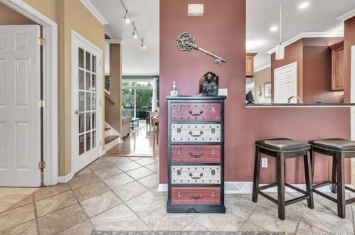 116 Morningside Ct, Huntington, CT 06484-4350