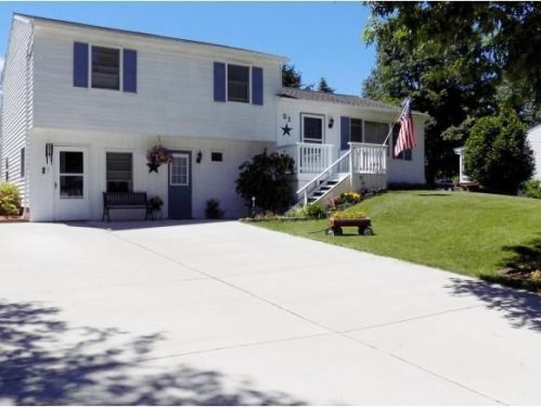 21 Teeburn Blvd, Binghamton, NY 13901-6118