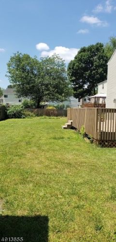 24 Chrome Ct, Parsippany NJ  07054-2515 exterior