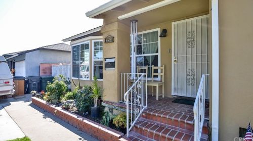 4561 Adenmoor Ave, Lakewood CA  90713-2515 exterior