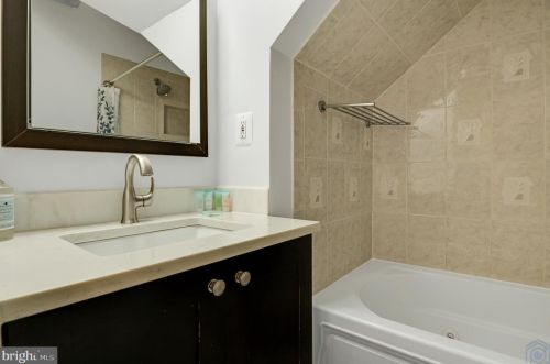 1707 Minnesota Ave, Washington DC  20020-4723 exterior