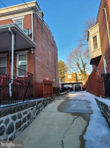 223 17th St, Wilmington, DE 19802-4712