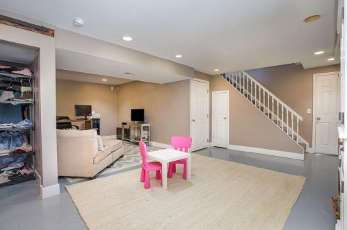 8578 Winthrop Cir, Florence KY  41042-9550 exterior