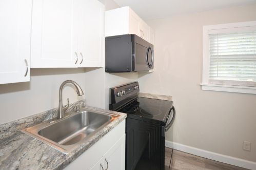 2439 8th Ave, Saint Petersburg FL  33712-2003 exterior