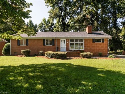 3015 Dellwood Dr, Greensboro, NC 27408-3509