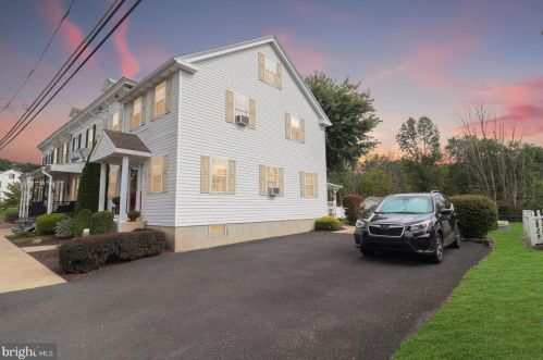 700 Warren St, Molino, PA 17961-1312