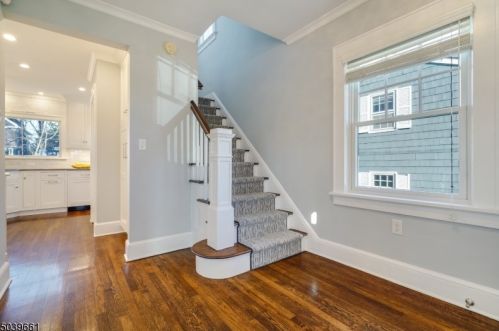 31 Summit Ave, Chatham Township, NJ 07928-2732