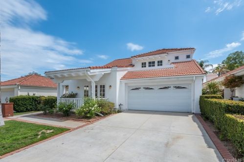 24255 Tossano Dr, Santa Clarita, CA 91355-2044