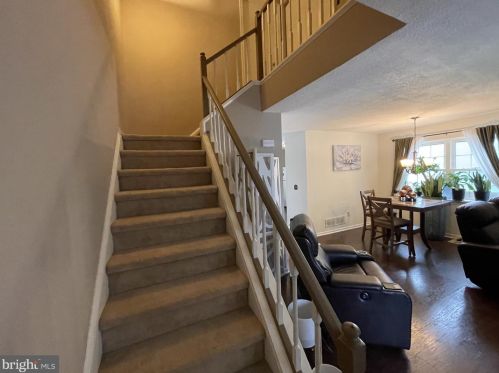 842 Woodcrest Turn, Dover DE  19904-2412 exterior