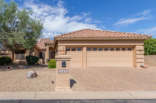 24206 Desert Vale Dr, Chandler, AZ 85248-5807