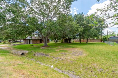 5918 Becky Ln, Pearland TX 77584-8351 exterior