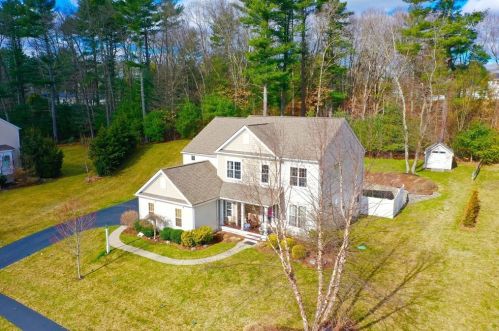15 Farrington Ave, Wrentham, MA 02093-1186