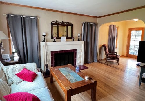 433 Waterford Ave, Milwaukee, WI 53207-4433