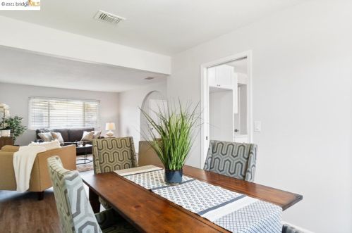 4520 Tokay Dr, Oakley CA  94561-2126 exterior