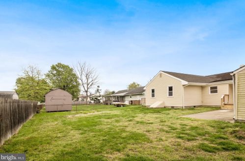 237 Grand Ave, Blenheim NJ  08012-3843 exterior