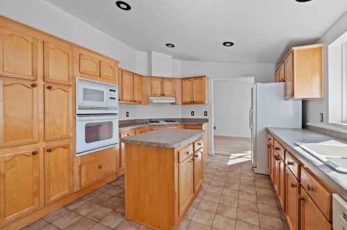 18708 1st Ave, Tuolumne CA  95379-9716 exterior