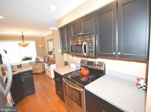 242 Windsor Ct, Glen Mills PA  19342-2027 exterior