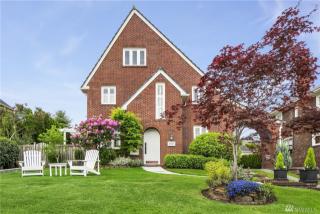 3825 48th Ave, Seattle, WA 98105-5226