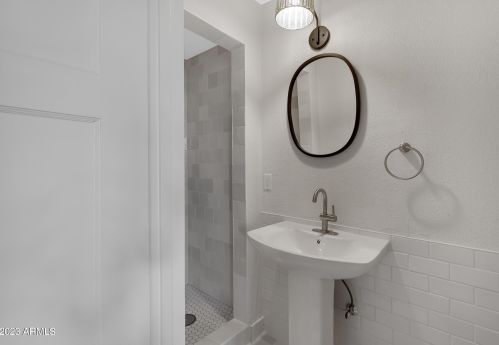 6844 8th Ave, Phoenix AZ  85013-1004 exterior